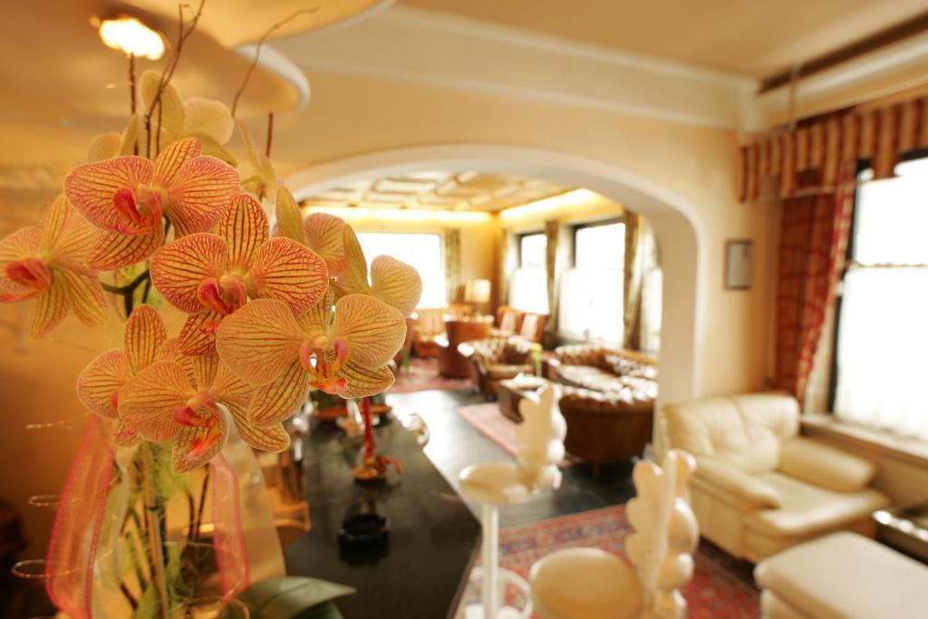 Hotel Carinthia 4*