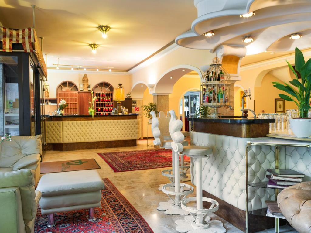 Carinthia Hotel